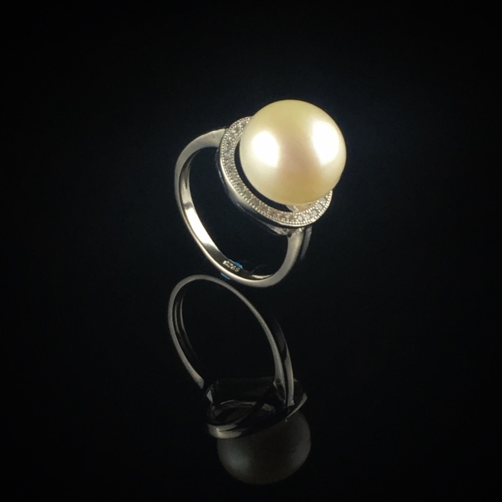 925 Silver Pearl Halo Ring